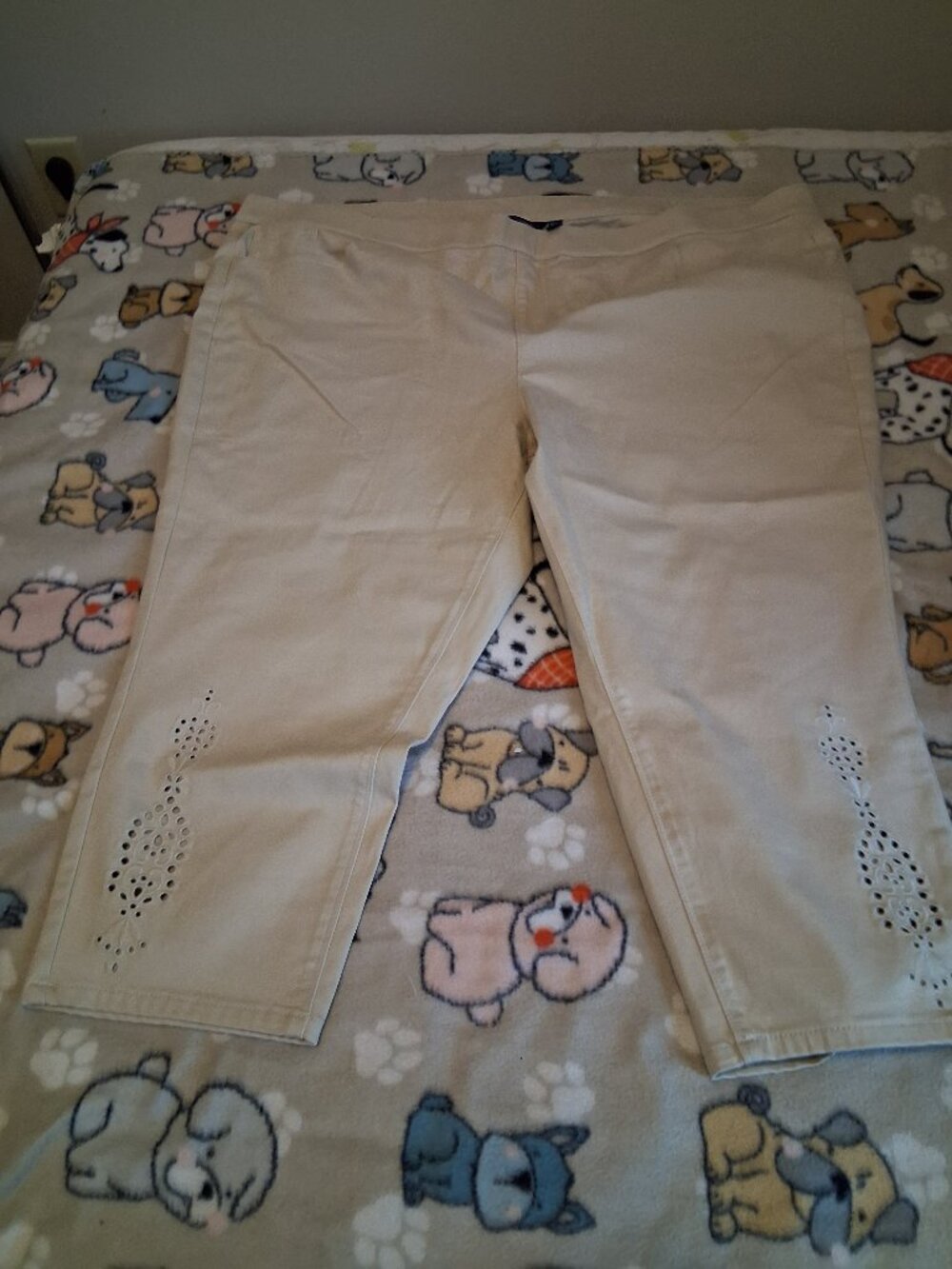 WOMANS TAN DEMIN JEANS